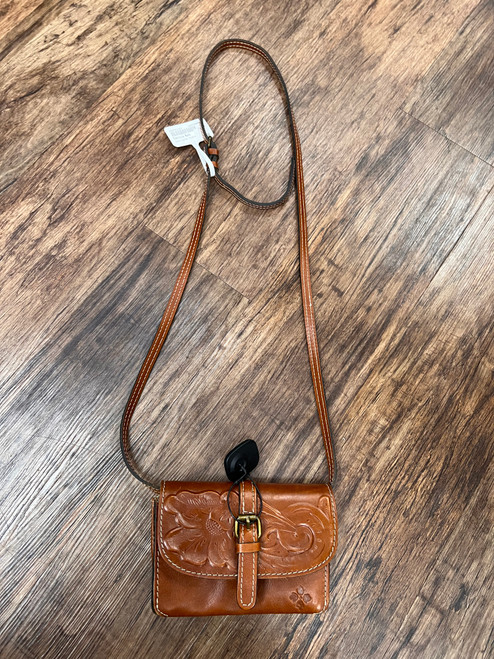 Vist Large View of Product Image Which is Used Patricia Nash Small Leather Handbag