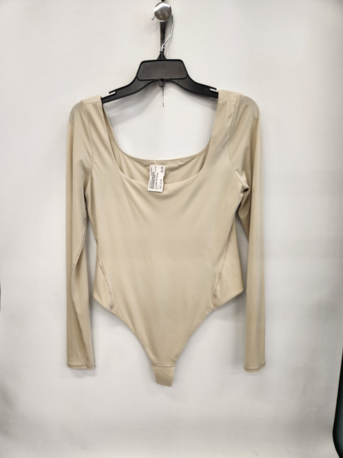 Vist Large View of Product Image Which is Used Lululemon Athletica Long Sleeve T-Shirt L-12/14