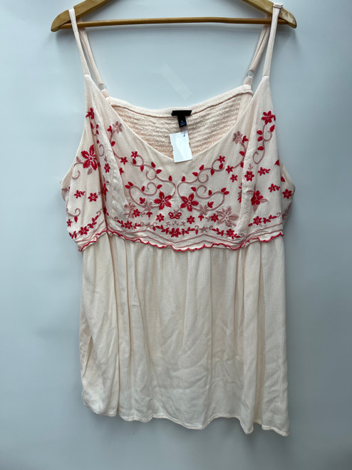 Vist Large View of Product Image Which is Used Torrid Tank Top 5X-26