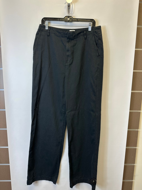 Vist Large View of Product Image Which is Used Gap Casual Pant 12-31