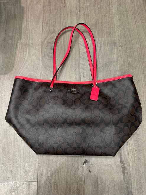 Vist Large View of Product Image Which is Used Coach Xlarge Leather Handbag
