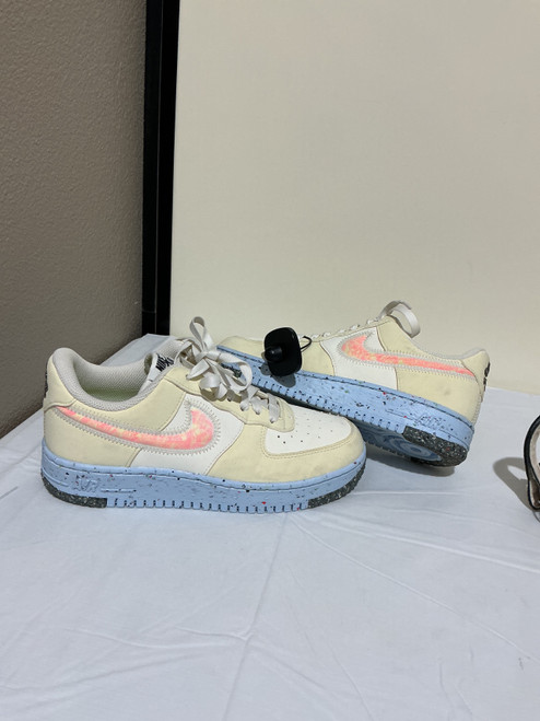Vist Large View of Product Image Which is Used Nike Casual Shoes 7.5