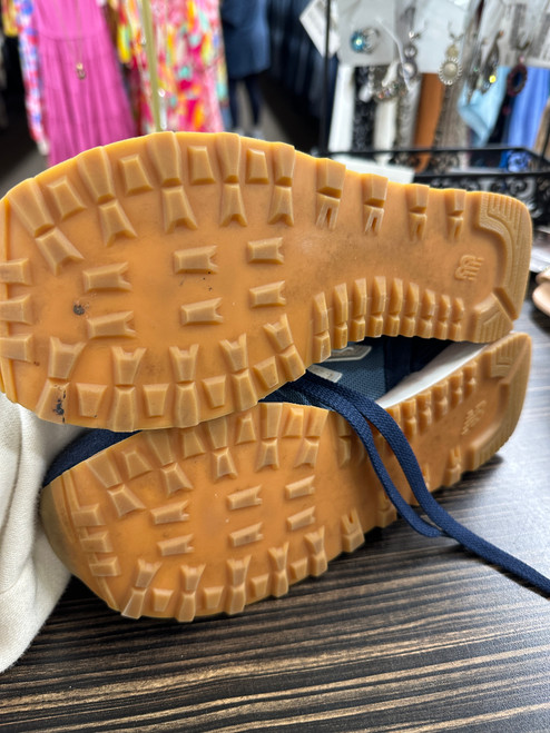 Vist Large View of Product Image Which is Used New Balance Casual Shoes 7.5