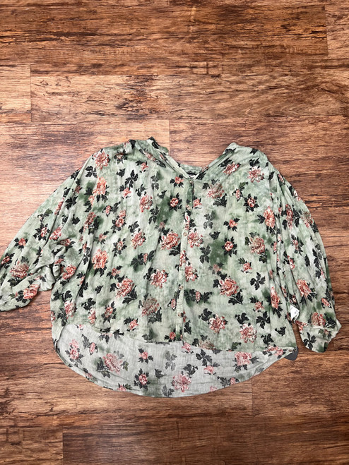 Vist Large View of Product Image Which is Used Pilcro Short Sleeve Top XL-16