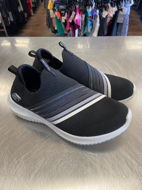 Vist Large View of Product Image Which is Used Skechers Casual Shoes 6