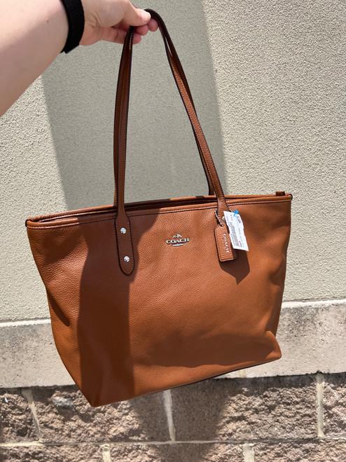 Vist Large View of Product Image Which is Used Coach Large Leather Handbag