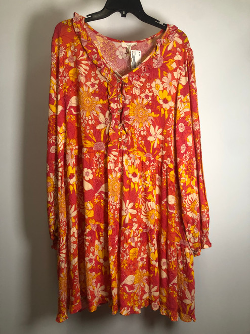 Vist Large View of Product Image Which is Used Easel Short Dress B 1X-18