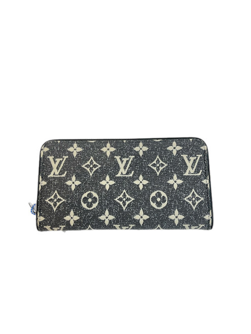 Vist Large View of Product Image Which is Used Louis Vuitton Leather Wallet
