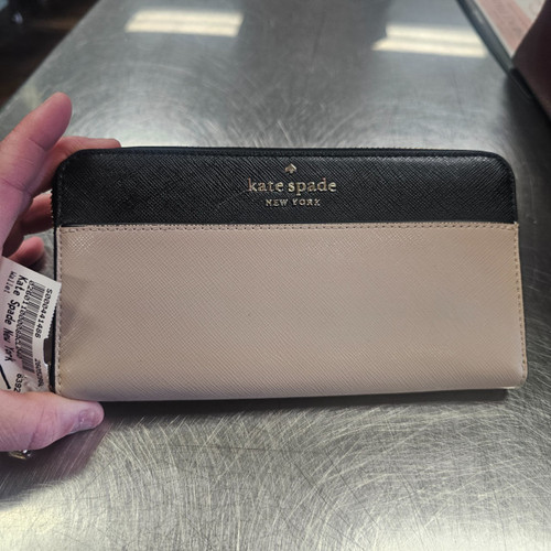 Vist Large View of Product Image Which is Used Kate Spade New York Wallet