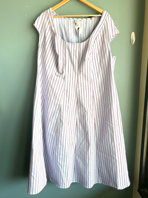 Vist Large View of Product Image Which is Used Ava & Viv Long Dress F 4X-24