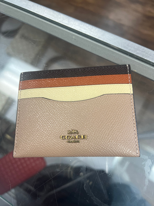 Vist Large View of Product Image Which is Used Coach Wallet