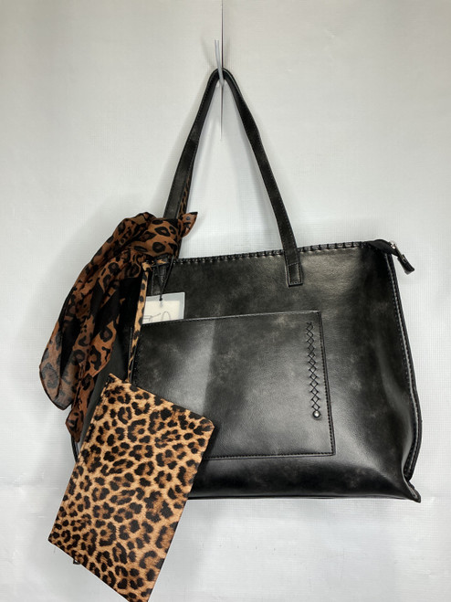 Vist Large View of Product Image Which is Used Unbranded Large Leather Handbag