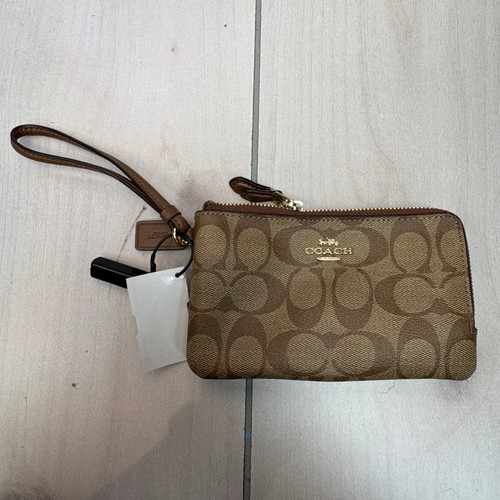 Vist Large View of Product Image Which is Used Coach Wristlet