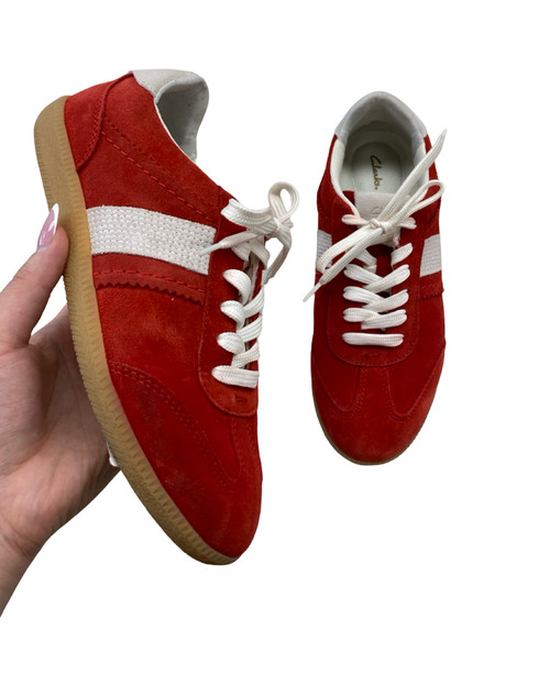 Vist Large View of Product Image Which is Used Clarks Performance Shoes 6.5
