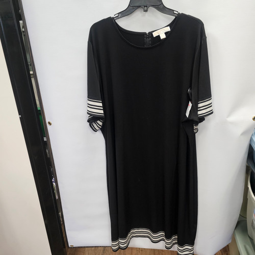 Vist Large View of Product Image Which is Used Michael Michael Kors Short Dress B 4X-24