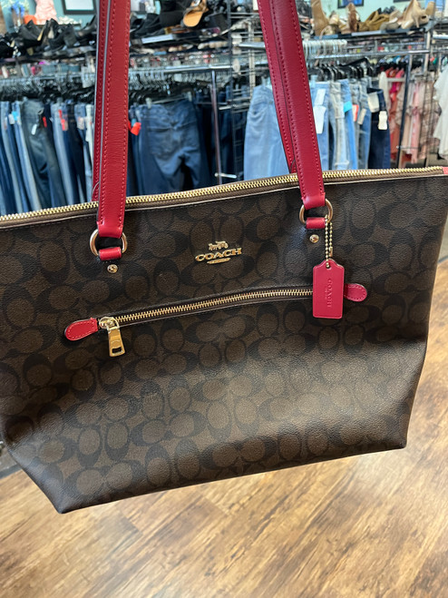 Vist Large View of Product Image Which is Used Coach Large Leather Handbag