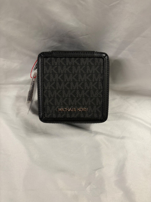 Vist Large View of Product Image Which is Used Michael Michael Kors Jewelry Case