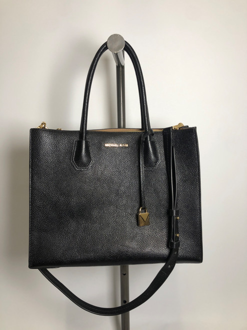 Vist Large View of Product Image Which is Used Michael Michael Kors Handbag