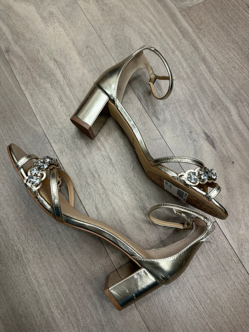 Vist Large View of Product Image Which is Used Unbranded Dress Sandals 7.5