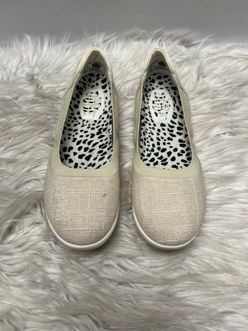Vist Large View of Product Image Which is Used Hey Dude Flats 8