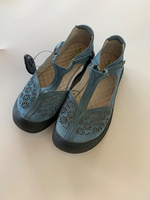 Vist Large View of Product Image Which is Used Jambu Flats 9.5