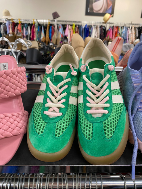Vist Large View of Product Image Which is Used Steve Madden Casual Shoes 8