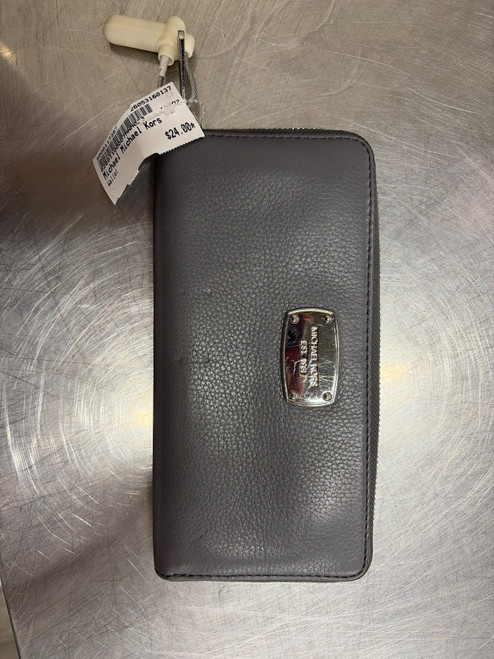 Vist Large View of Product Image Which is Used Grey Michael Michael Kors Wallet