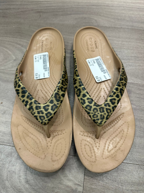 Vist Large View of Product Image Which is Used Crocs Flip Flops 11