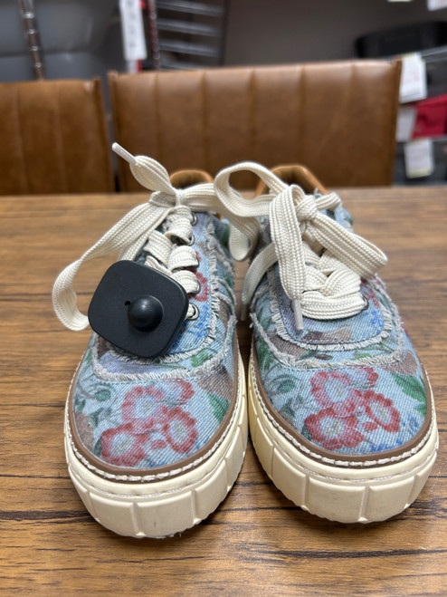 Vist Large View of Product Image Which is Used Vince Camuto Casual Shoes 8
