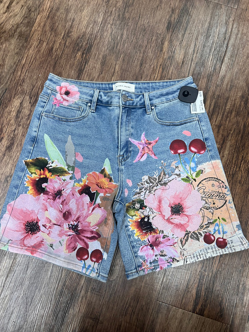 Vist Large View of Product Image Which is Used Risen Shorts L 12-14/31-32