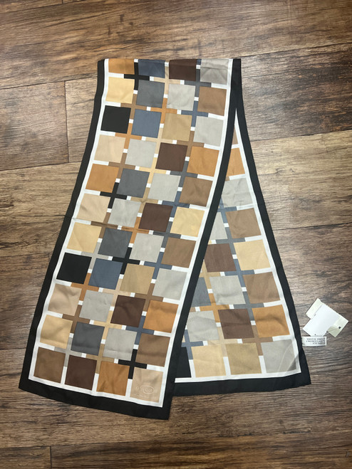 Vist Large View of Product Image Which is Used Oscar Oscar De La Renta Lightweight Scarf