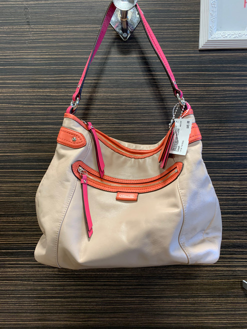 Vist Large View of Product Image Which is Used Coach Large Handbag
