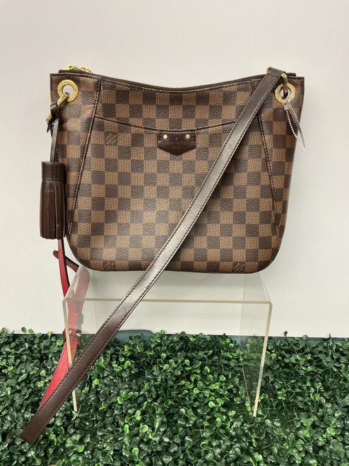 Vist Large View of Product Image Which is Used Louis Vuitton Large Leather Handbag