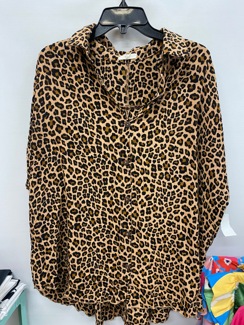 Vist Large View of Product Image Which is Used Easel Short Sleeve Top M-8/10