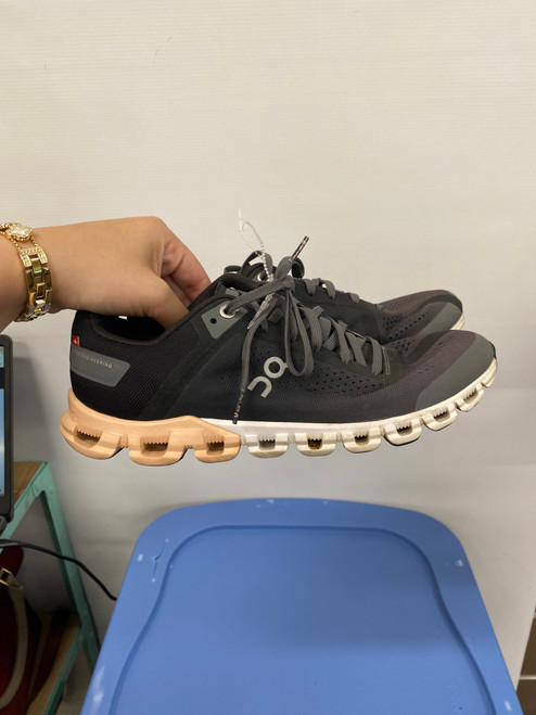 Vist Large View of Product Image Which is Used On Cloud Performance Shoes 7.5