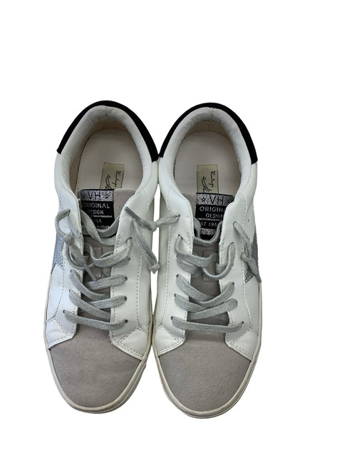 Vist Large View of Product Image Which is Used Vintage Havana Casual Shoes 8