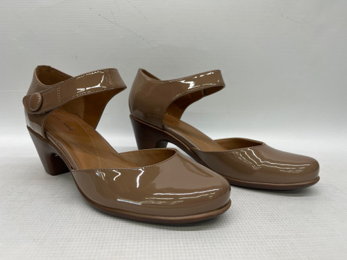 Vist Large View of Product Image Which is Used Easy Spirit Low Heels 8.5