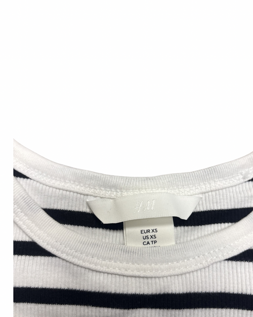 Vist Large View of Product Image Which is Gently used H & M t-shirt 