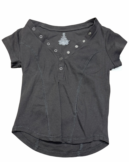 Vist Large View of Product Image Which is Gently used No Boundaries t-shirt