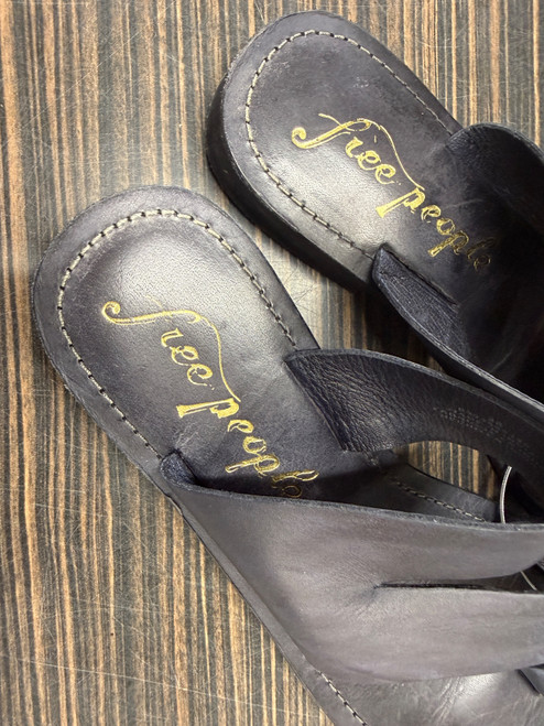 Vist Large View of Product Image Which is Used Unbranded Sandals 8