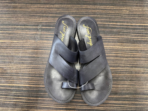 Vist Large View of Product Image Which is Used Unbranded Sandals 8