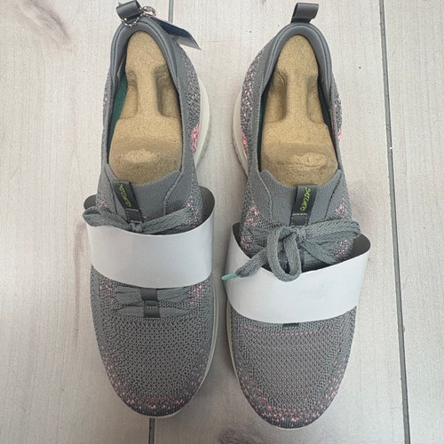 Vist Large View of Product Image Which is Used Skechers Casual Shoes 9.5