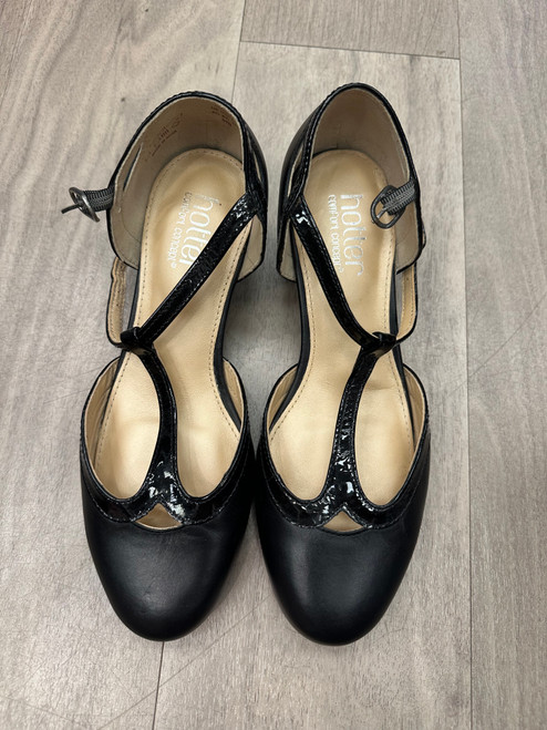 Vist Large View of Product Image Which is Used Unbranded Low Heels 6.5