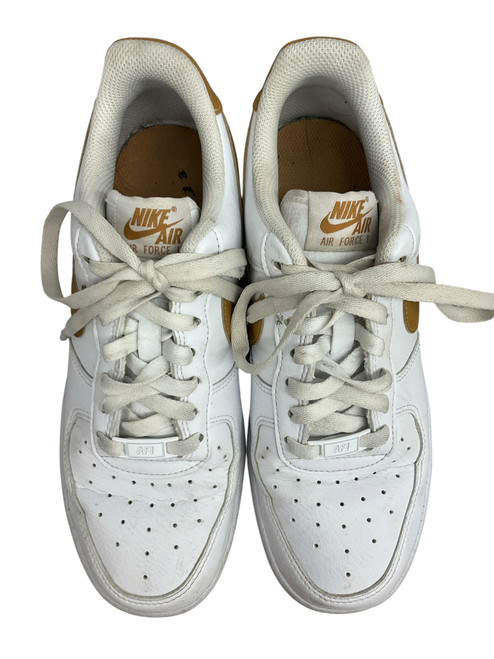 Vist Large View of Product Image Which is Used Nike Performance Shoes 8