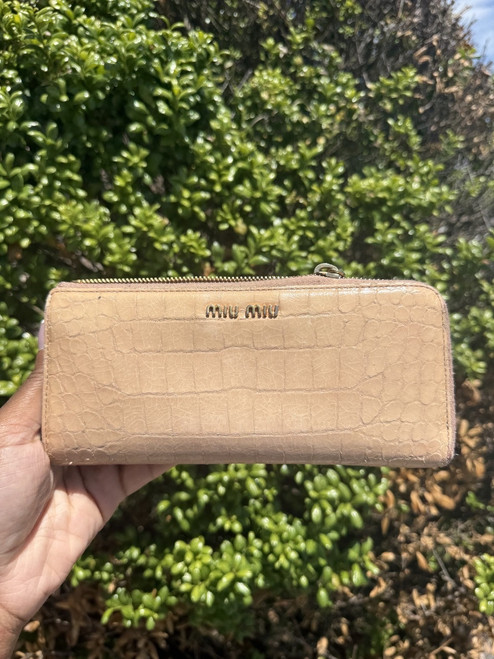 Vist Large View of Product Image Which is Used Miu Miu Leather Wallet