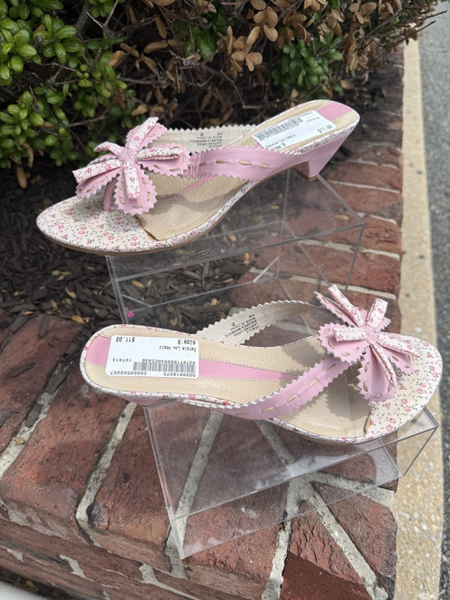 Vist Large View of Product Image Which is Used Kenzie Low Heels 8
