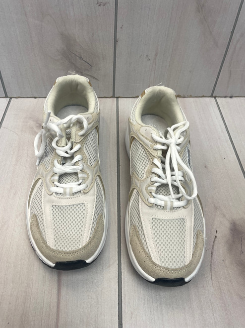 Vist Large View of Product Image Which is Used Avia Performance Shoes 8.5