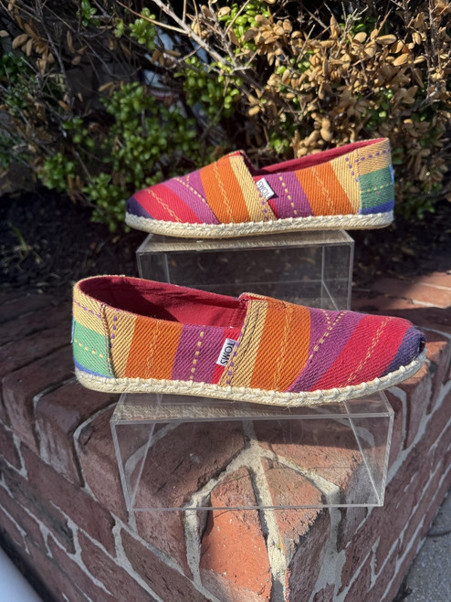 Vist Large View of Product Image Which is Used Toms Casual Shoes 8