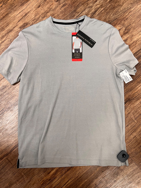 Vist Large View of Product Image Which is Used Banana Republic Mens T-Shirt M