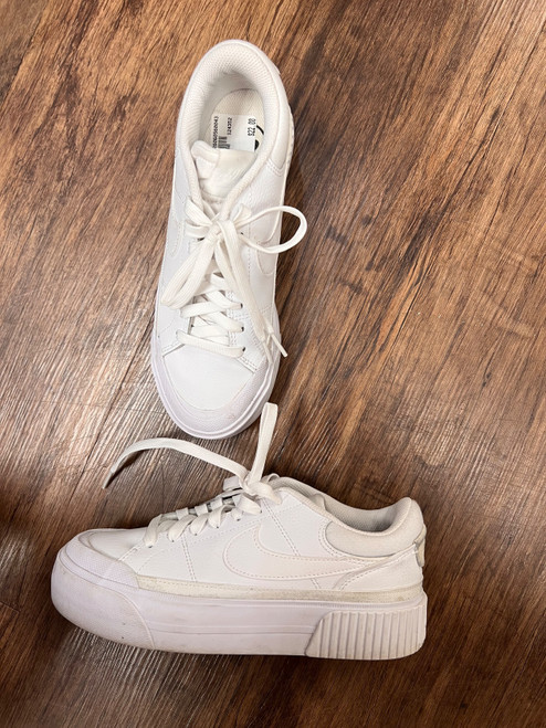Vist Large View of Product Image Which is Used Nike Performance Shoes 6